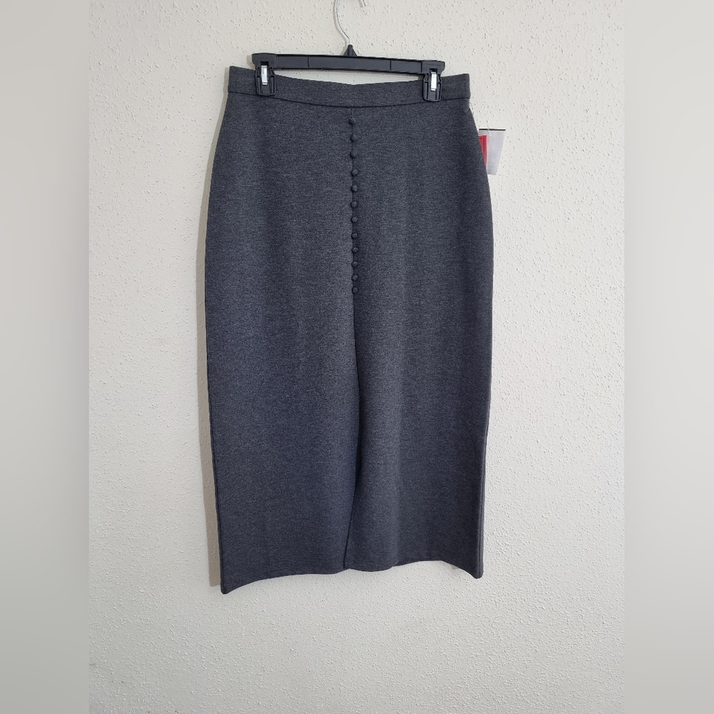 Elegant Gray Women's Skirt - Picture 2 of 7